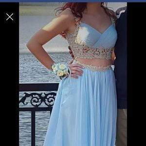 2 piece baby blue gown w/pockets